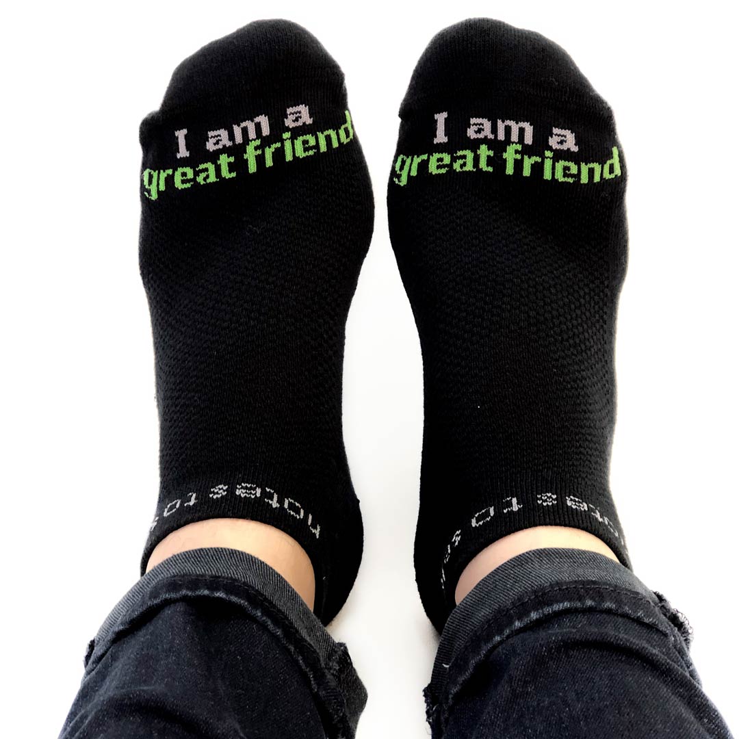 i am a great friend socks in black